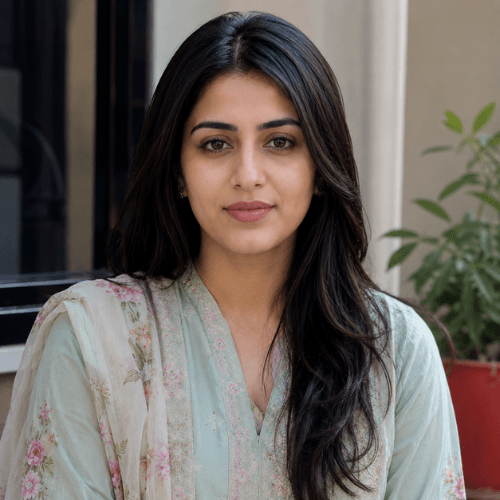 Sara Khan portrait